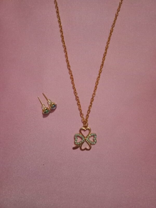 Simple Four leaf fortune necklace - nimicollection